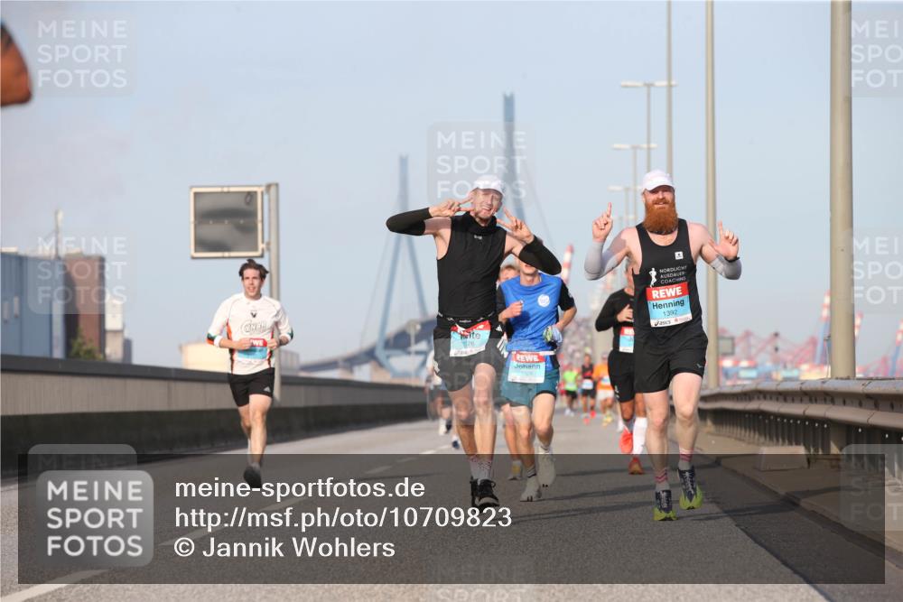 03.10.2026 - Köhlbrandbrückenlauf Jannik Wohlers http://msf.ph/oto/10709823 03.10.2026 09:43:03 Position 3 126, 1392 meine-sportfotos.de