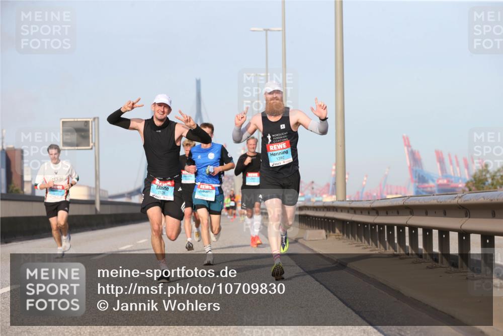 03.10.2026 - Köhlbrandbrückenlauf Jannik Wohlers http://msf.ph/oto/10709830 03.10.2026 09:43:05 Position 3 2126, 1392 meine-sportfotos.de