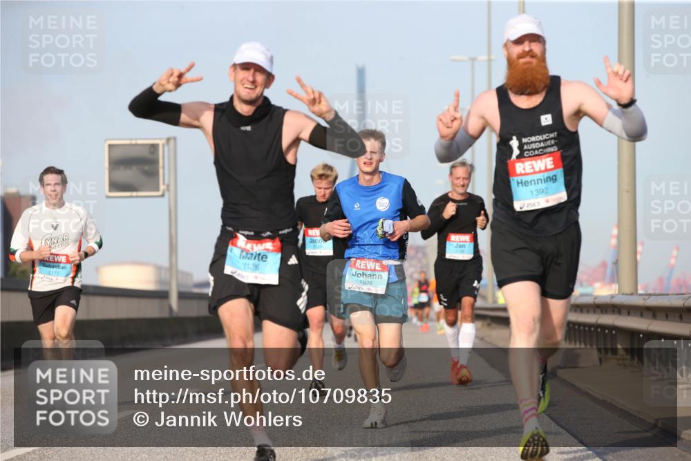 03.10.2026 - Köhlbrandbrückenlauf Jannik Wohlers http://msf.ph/oto/10709835 03.10.2026 09:43:05 Position 3 2177, 2126, 2123, 1828, 1392 meine-sportfotos.de