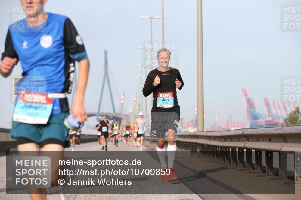 03.10.2026 - Köhlbrandbrückenlauf Jannik Wohlers http://msf.ph/oto/10709859 03.10.2026 09:43:08 Position 3 2188 meine-sportfotos.de