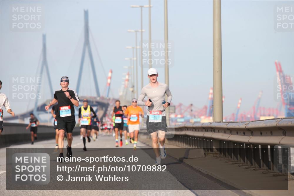 03.10.2026 - Köhlbrandbrückenlauf Jannik Wohlers http://msf.ph/oto/10709882 03.10.2026 09:43:14 Position 3 3771 meine-sportfotos.de