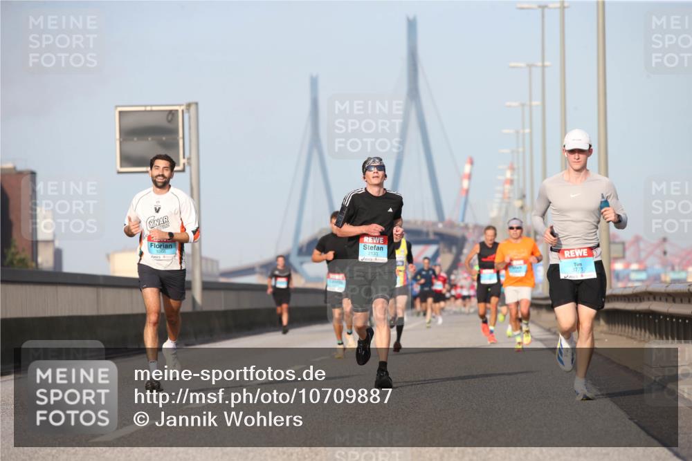 03.10.2026 - Köhlbrandbrückenlauf Jannik Wohlers http://msf.ph/oto/10709887 03.10.2026 09:43:15 Position 3 1066, 2133, 3771 meine-sportfotos.de