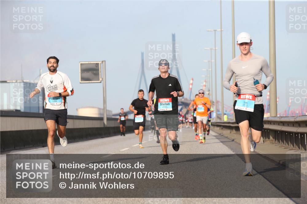 03.10.2026 - Köhlbrandbrückenlauf Jannik Wohlers http://msf.ph/oto/10709895 03.10.2026 09:43:18 Position 3 1066, 2133, 3771 meine-sportfotos.de