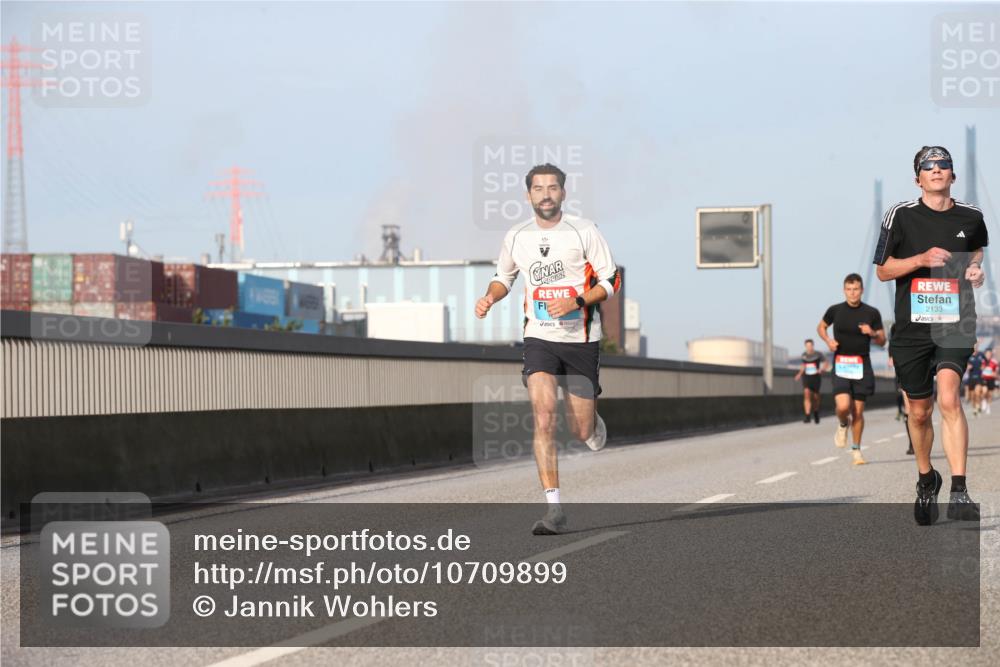 03.10.2026 - Köhlbrandbrückenlauf Jannik Wohlers http://msf.ph/oto/10709899 03.10.2026 09:43:19 Position 3 2133 meine-sportfotos.de