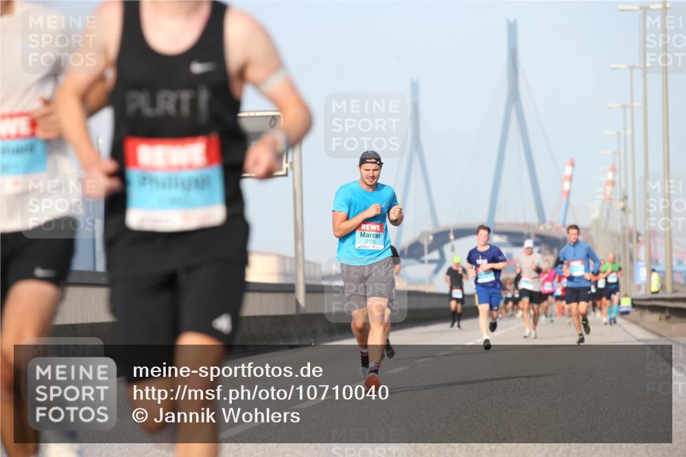 03.10.2026 - Köhlbrandbrückenlauf Jannik Wohlers http://msf.ph/oto/10710040 03.10.2026 09:43:42 Position 3 2175 meine-sportfotos.de