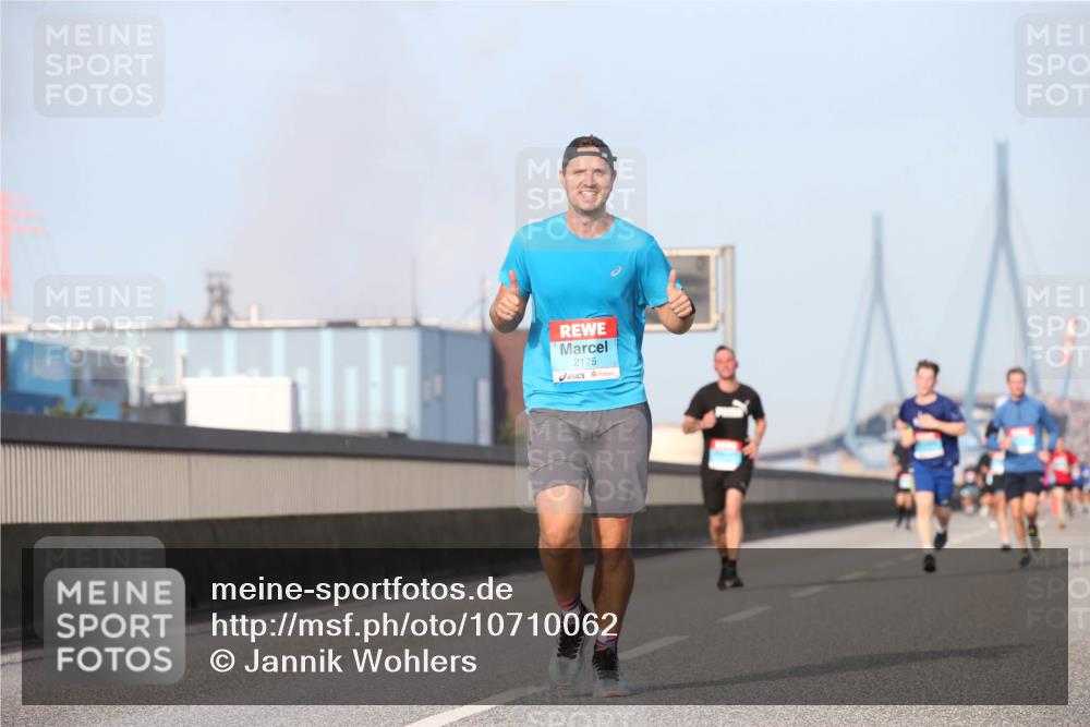 03.10.2026 - Köhlbrandbrückenlauf Jannik Wohlers http://msf.ph/oto/10710062 03.10.2026 09:43:45 Position 3 2175 meine-sportfotos.de