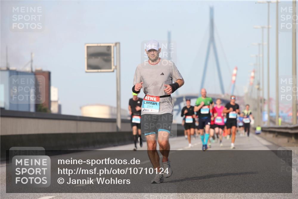 03.10.2026 - Köhlbrandbrückenlauf Jannik Wohlers http://msf.ph/oto/10710124 03.10.2026 09:43:54 Position 3 2317 meine-sportfotos.de