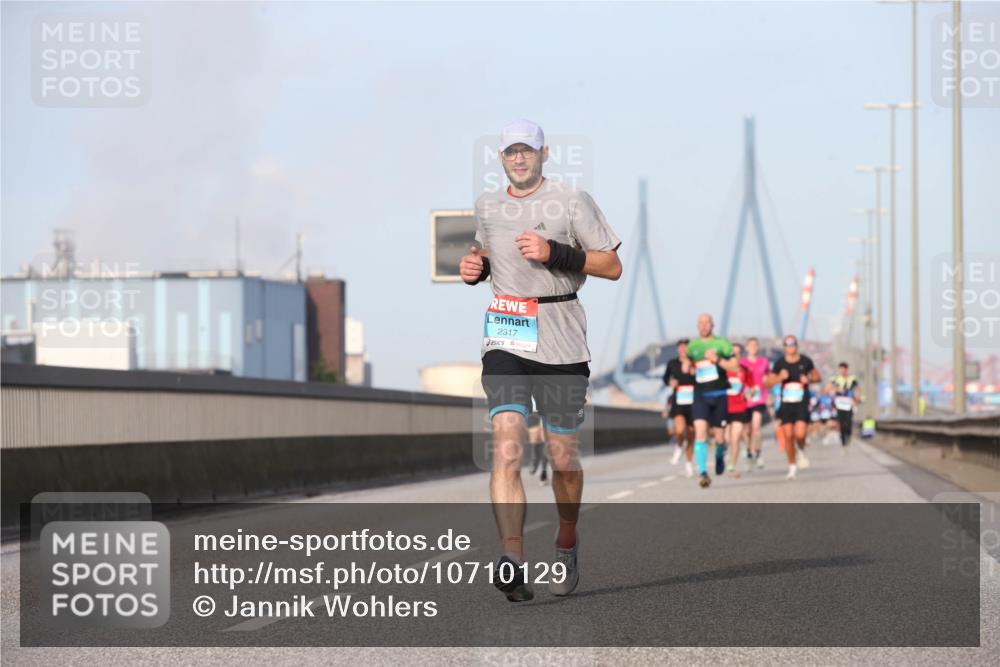 03.10.2026 - Köhlbrandbrückenlauf Jannik Wohlers http://msf.ph/oto/10710129 03.10.2026 09:43:56 Position 3 2317 meine-sportfotos.de