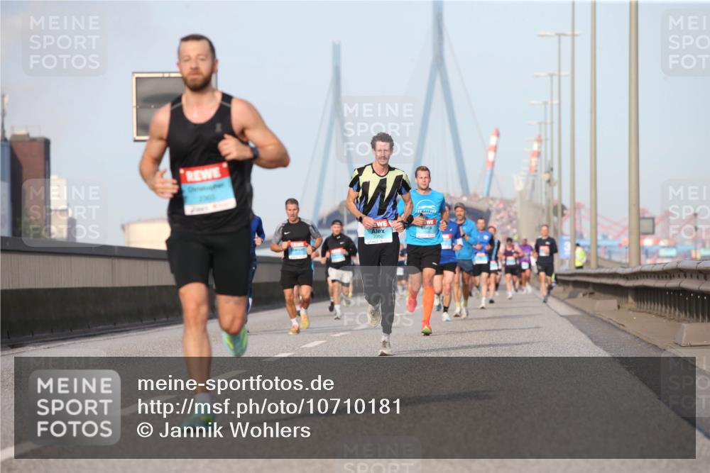 03.10.2026 - Köhlbrandbrückenlauf Jannik Wohlers http://msf.ph/oto/10710181 03.10.2026 09:44:09 Position 3 2352 meine-sportfotos.de