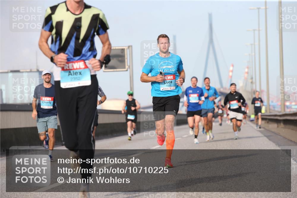 03.10.2026 - Köhlbrandbrückenlauf Jannik Wohlers http://msf.ph/oto/10710225 03.10.2026 09:44:15 Position 3 1522 meine-sportfotos.de