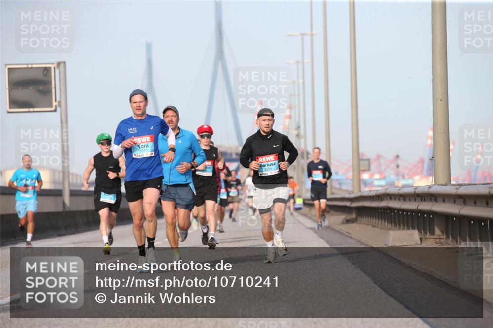 03.10.2026 - Köhlbrandbrückenlauf Jannik Wohlers http://msf.ph/oto/10710241 03.10.2026 09:44:18 Position 3 1515, 2099 meine-sportfotos.de