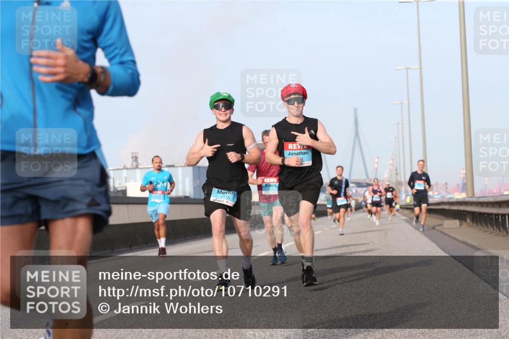 03.10.2026 - Köhlbrandbrückenlauf Jannik Wohlers http://msf.ph/oto/10710291 03.10.2026 09:44:25 Position 3 1115 meine-sportfotos.de