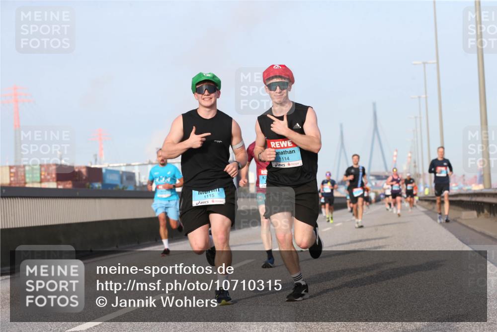 03.10.2026 - Köhlbrandbrückenlauf Jannik Wohlers http://msf.ph/oto/10710315 03.10.2026 09:44:25 Position 3 1115, 1114 meine-sportfotos.de