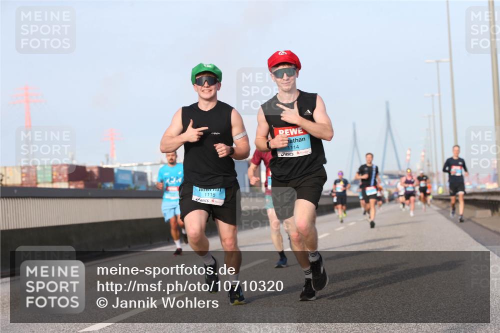 03.10.2026 - Köhlbrandbrückenlauf Jannik Wohlers http://msf.ph/oto/10710320 03.10.2026 09:44:25 Position 3 1115, 1114 meine-sportfotos.de