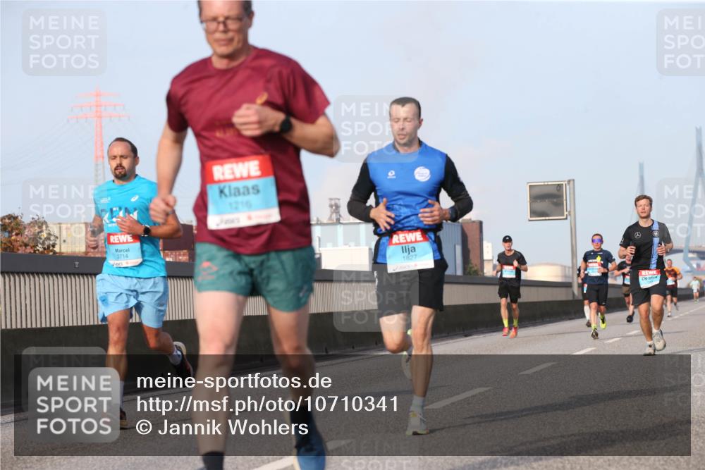 03.10.2026 - Köhlbrandbrückenlauf Jannik Wohlers http://msf.ph/oto/10710341 03.10.2026 09:44:27 Position 3 3714, 1216, 1827 meine-sportfotos.de