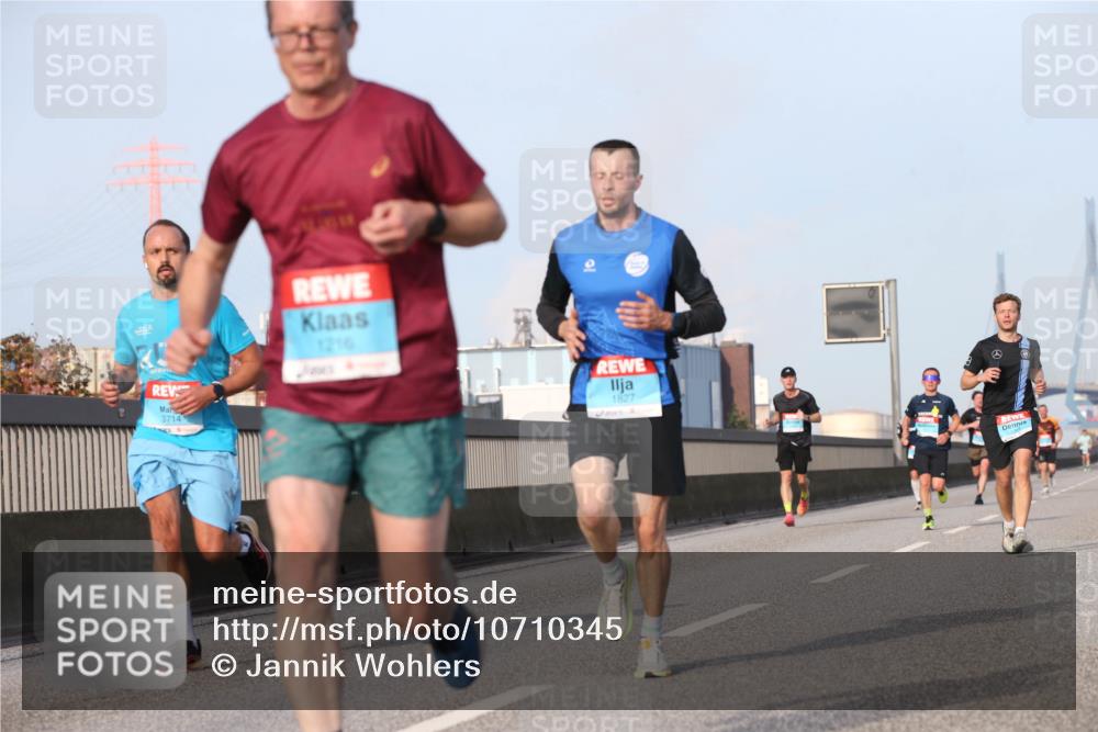 03.10.2026 - Köhlbrandbrückenlauf Jannik Wohlers http://msf.ph/oto/10710345 03.10.2026 09:44:27 Position 3 3714, 1216, 1827 meine-sportfotos.de