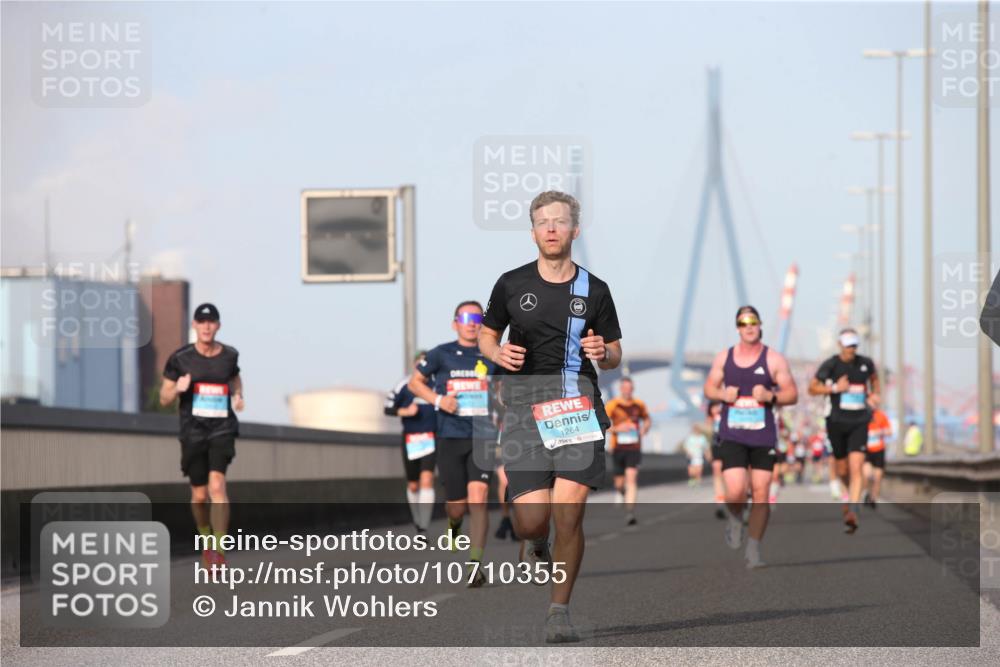 03.10.2026 - Köhlbrandbrückenlauf Jannik Wohlers http://msf.ph/oto/10710355 03.10.2026 09:44:28 Position 3 1264 meine-sportfotos.de