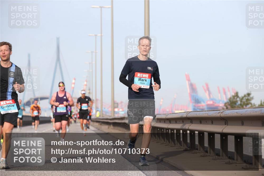 03.10.2026 - Köhlbrandbrückenlauf Jannik Wohlers http://msf.ph/oto/10710373 03.10.2026 09:44:29 Position 3 1264, 1644 meine-sportfotos.de