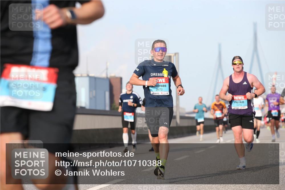03.10.2026 - Köhlbrandbrückenlauf Jannik Wohlers http://msf.ph/oto/10710388 03.10.2026 09:44:32 Position 3 2672, 2216 meine-sportfotos.de