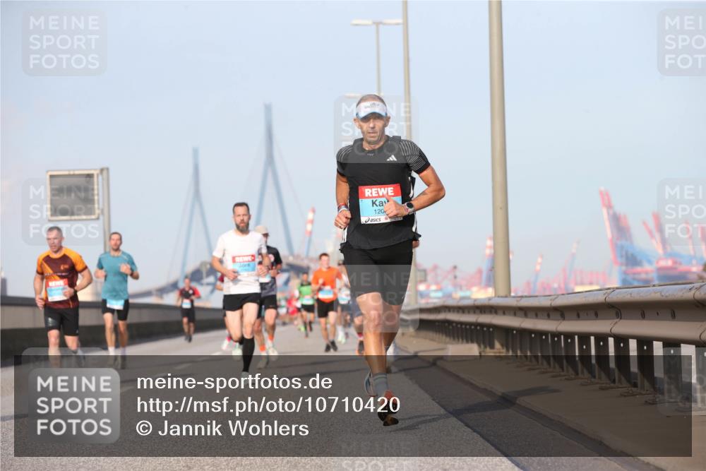 03.10.2026 - Köhlbrandbrückenlauf Jannik Wohlers http://msf.ph/oto/10710420 03.10.2026 09:44:36 Position 3 120 meine-sportfotos.de