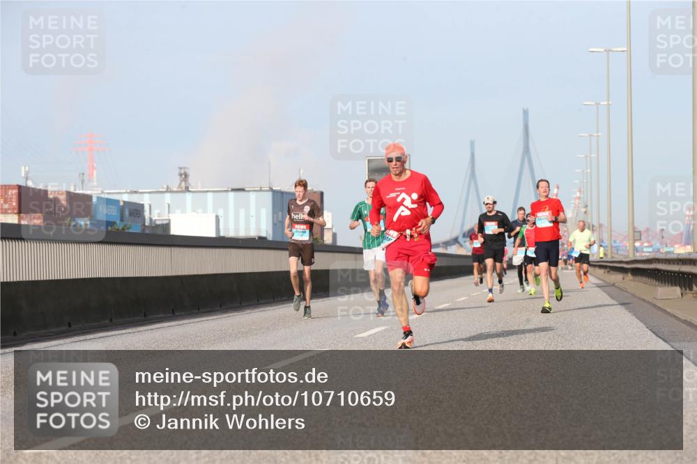 03.10.2026 - Köhlbrandbrückenlauf Jannik Wohlers http://msf.ph/oto/10710659 03.10.2026 09:45:09 Position 3  meine-sportfotos.de