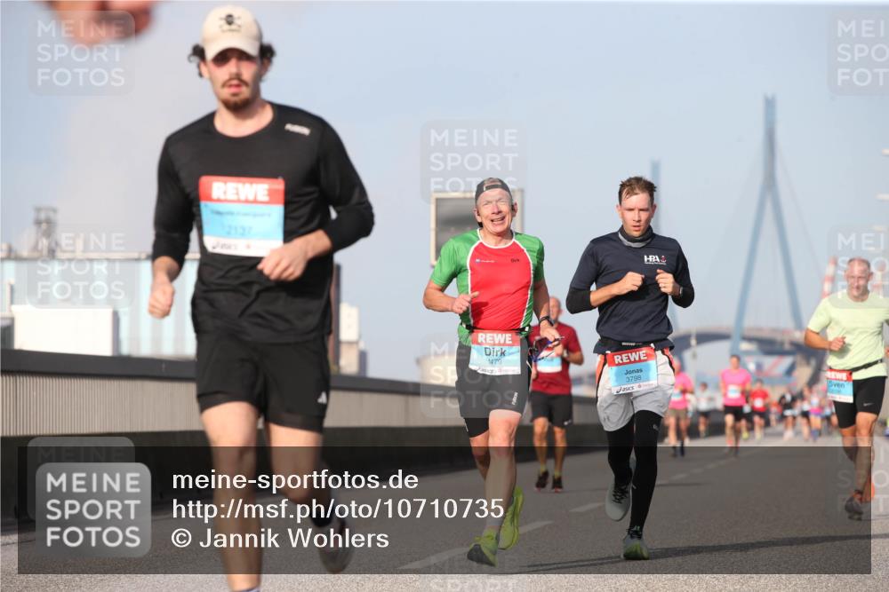03.10.2026 - Köhlbrandbrückenlauf Jannik Wohlers http://msf.ph/oto/10710735 03.10.2026 09:45:15 Position 3 1479, 3798 meine-sportfotos.de