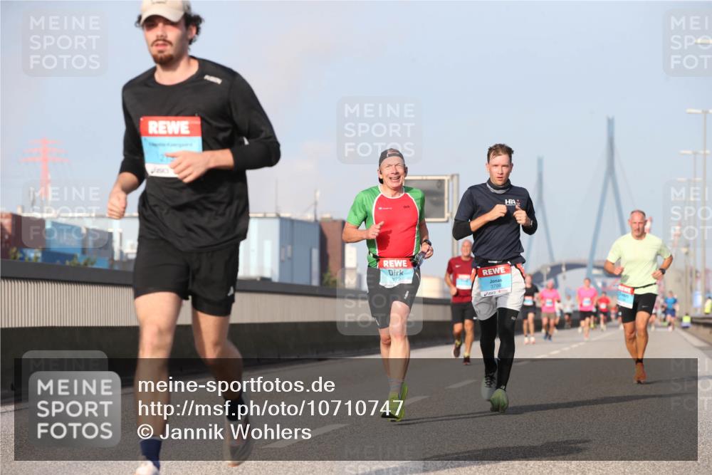 03.10.2026 - Köhlbrandbrückenlauf Jannik Wohlers http://msf.ph/oto/10710747 03.10.2026 09:45:16 Position 3 479, 3798 meine-sportfotos.de