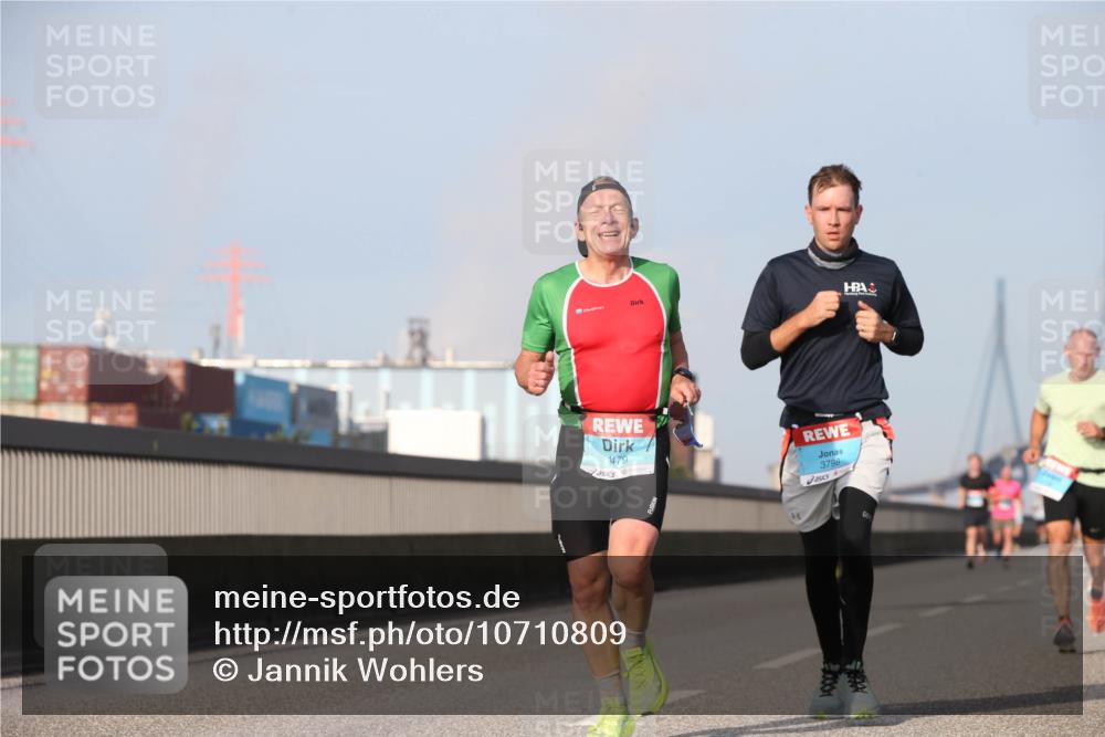 03.10.2026 - Köhlbrandbrückenlauf Jannik Wohlers http://msf.ph/oto/10710809 03.10.2026 09:45:17 Position 3 1479, 3798 meine-sportfotos.de