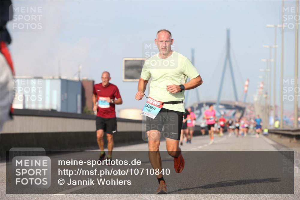 03.10.2026 - Köhlbrandbrückenlauf Jannik Wohlers http://msf.ph/oto/10710840 03.10.2026 09:45:19 Position 3 1196 meine-sportfotos.de