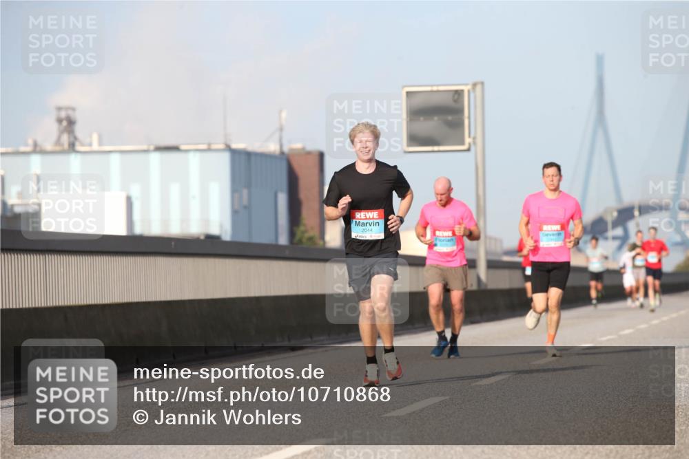 03.10.2026 - Köhlbrandbrückenlauf Jannik Wohlers http://msf.ph/oto/10710868 03.10.2026 09:45:27 Position 3 2044 meine-sportfotos.de