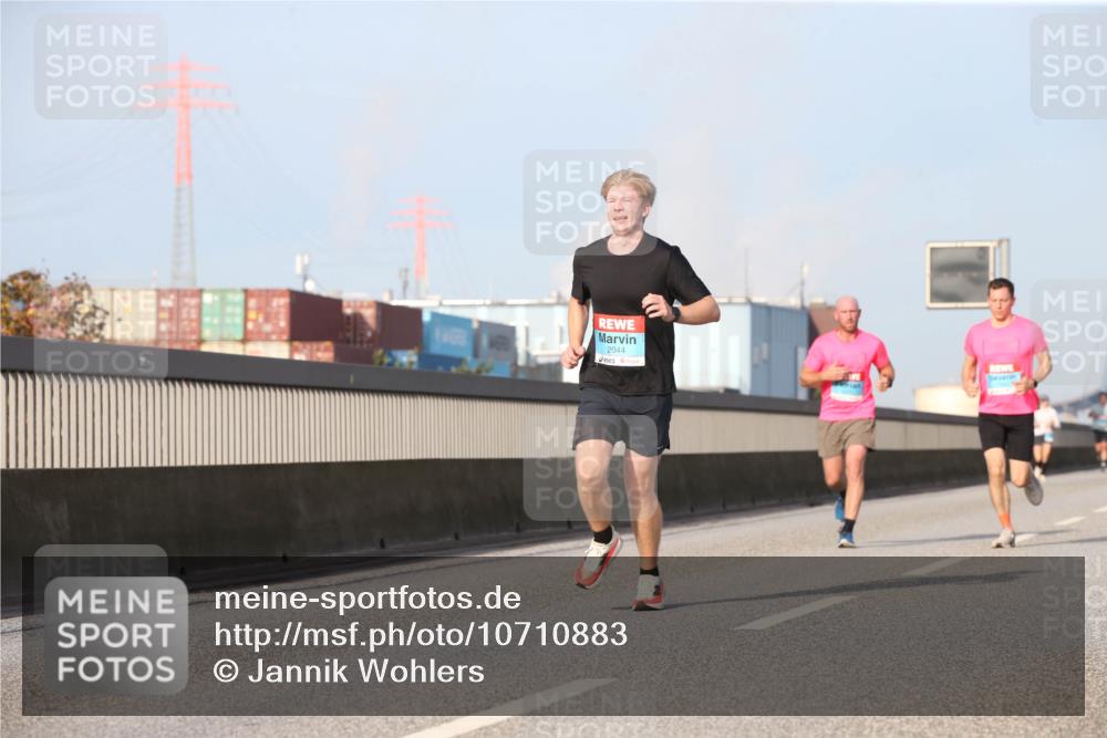 03.10.2026 - Köhlbrandbrückenlauf Jannik Wohlers http://msf.ph/oto/10710883 03.10.2026 09:45:29 Position 3 2044 meine-sportfotos.de
