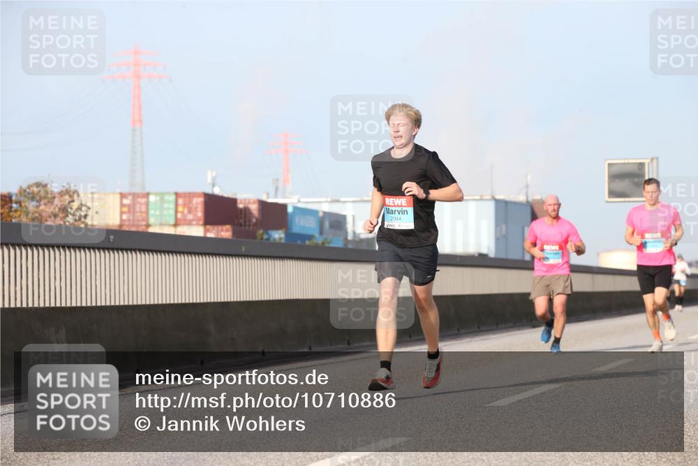 03.10.2026 - Köhlbrandbrückenlauf Jannik Wohlers http://msf.ph/oto/10710886 03.10.2026 09:45:29 Position 3 2044 meine-sportfotos.de