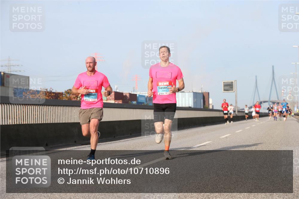 03.10.2026 - Köhlbrandbrückenlauf Jannik Wohlers http://msf.ph/oto/10710896 03.10.2026 09:45:33 Position 3 2275, 1941 meine-sportfotos.de