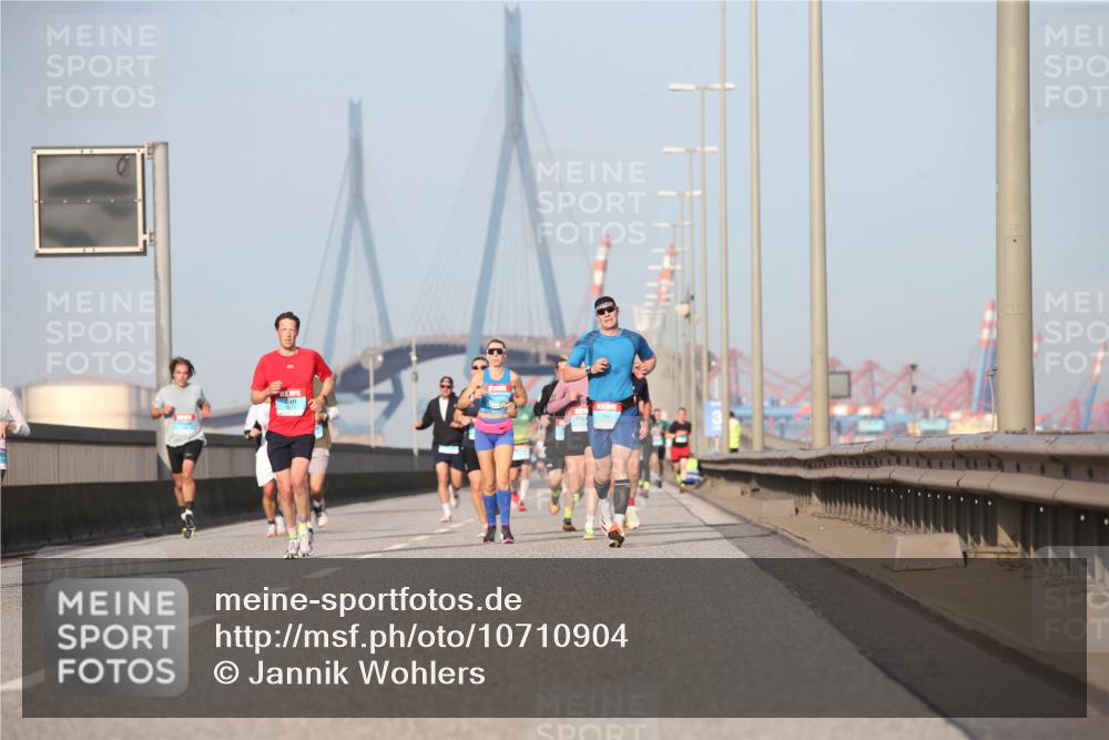 03.10.2026 - Köhlbrandbrückenlauf Jannik Wohlers http://msf.ph/oto/10710904 03.10.2026 09:45:37 Position 3  meine-sportfotos.de