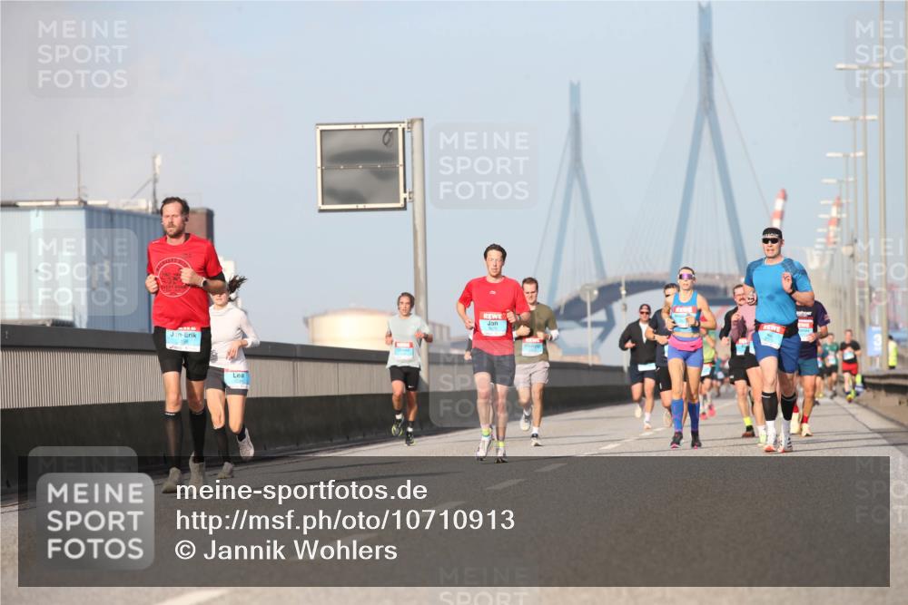 03.10.2026 - Köhlbrandbrückenlauf Jannik Wohlers http://msf.ph/oto/10710913 03.10.2026 09:45:38 Position 3 125 meine-sportfotos.de