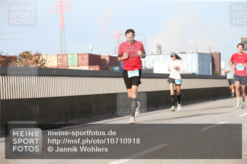 03.10.2026 - Köhlbrandbrückenlauf Jannik Wohlers http://msf.ph/oto/10710918 03.10.2026 09:45:42 Position 3 2198 meine-sportfotos.de