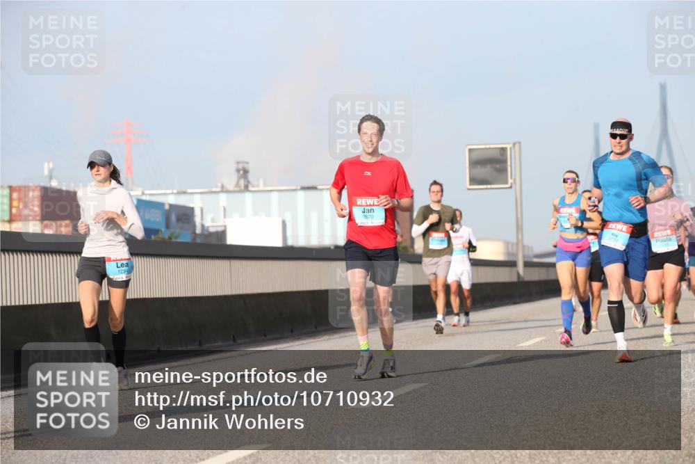 03.10.2026 - Köhlbrandbrückenlauf Jannik Wohlers http://msf.ph/oto/10710932 03.10.2026 09:45:44 Position 3 1234, 2670, 3770 meine-sportfotos.de