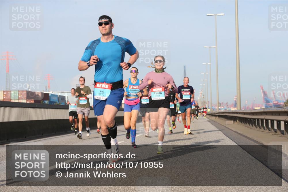 03.10.2026 - Köhlbrandbrückenlauf Jannik Wohlers http://msf.ph/oto/10710955 03.10.2026 09:45:47 Position 3 3770, 1575, 2211 meine-sportfotos.de