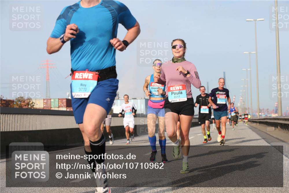 03.10.2026 - Köhlbrandbrückenlauf Jannik Wohlers http://msf.ph/oto/10710962 03.10.2026 09:45:48 Position 3 3770, 15, 2211 meine-sportfotos.de