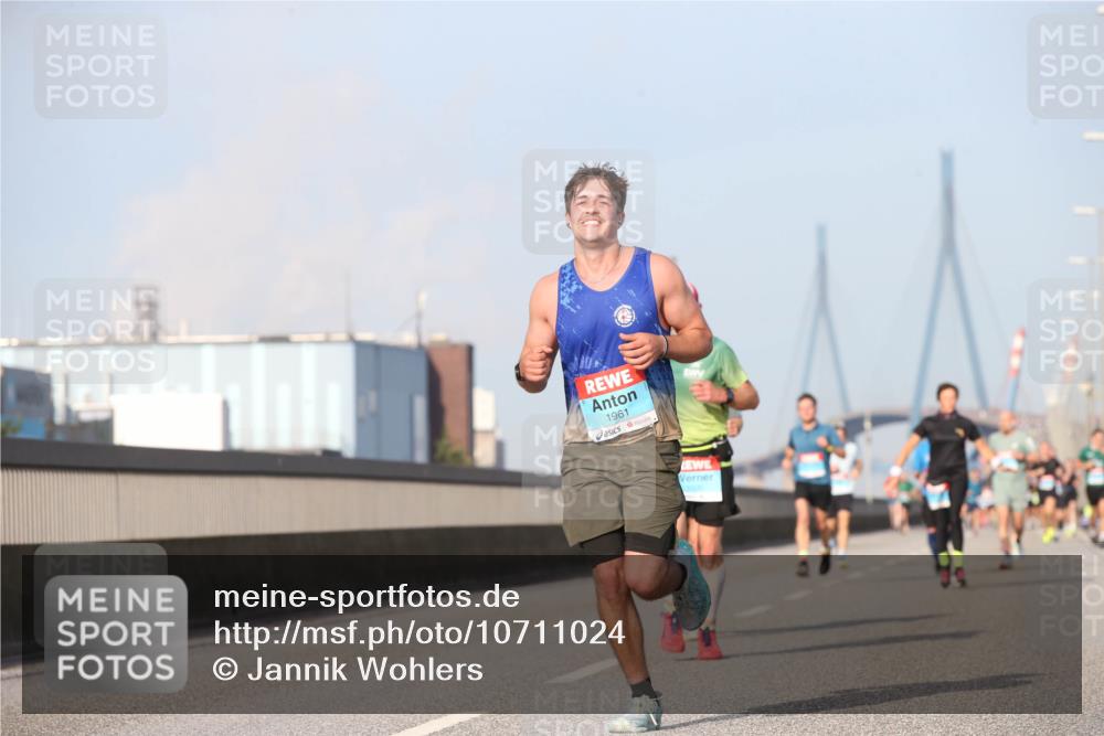 03.10.2026 - Köhlbrandbrückenlauf Jannik Wohlers http://msf.ph/oto/10711024 03.10.2026 09:45:55 Position 3 1961 meine-sportfotos.de