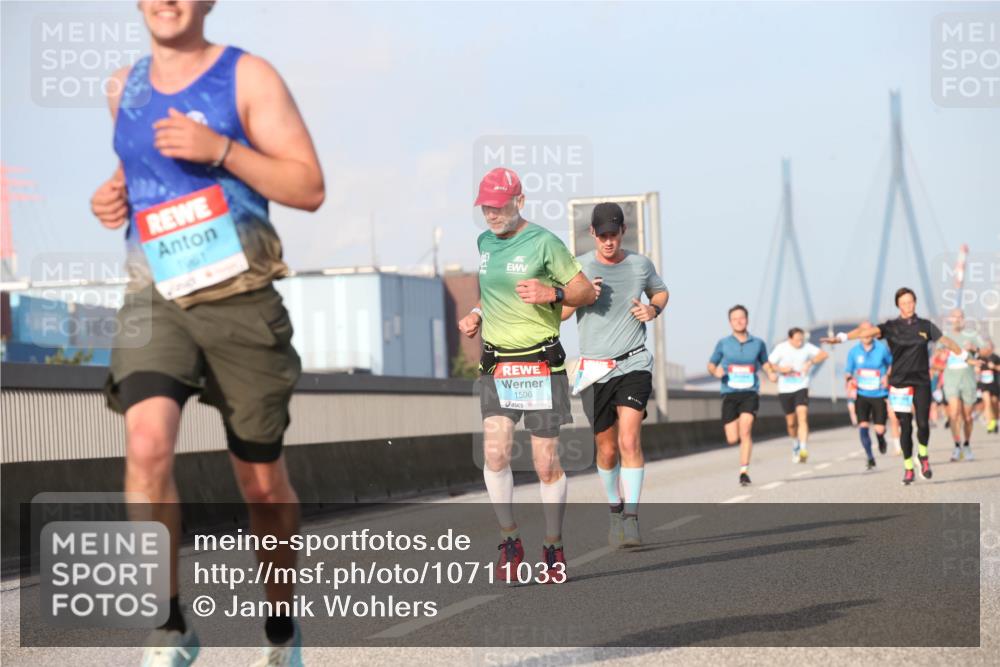 03.10.2026 - Köhlbrandbrückenlauf Jannik Wohlers http://msf.ph/oto/10711033 03.10.2026 09:45:56 Position 3 1506 meine-sportfotos.de