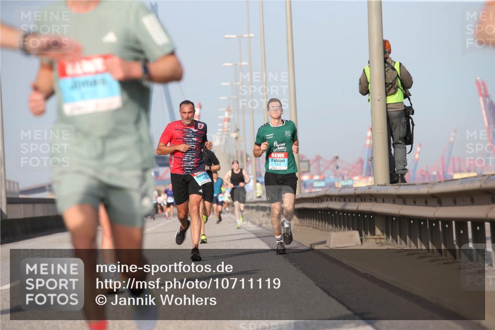 03.10.2026 - Köhlbrandbrückenlauf Jannik Wohlers http://msf.ph/oto/10711119 03.10.2026 09:46:06 Position 3 1359 meine-sportfotos.de