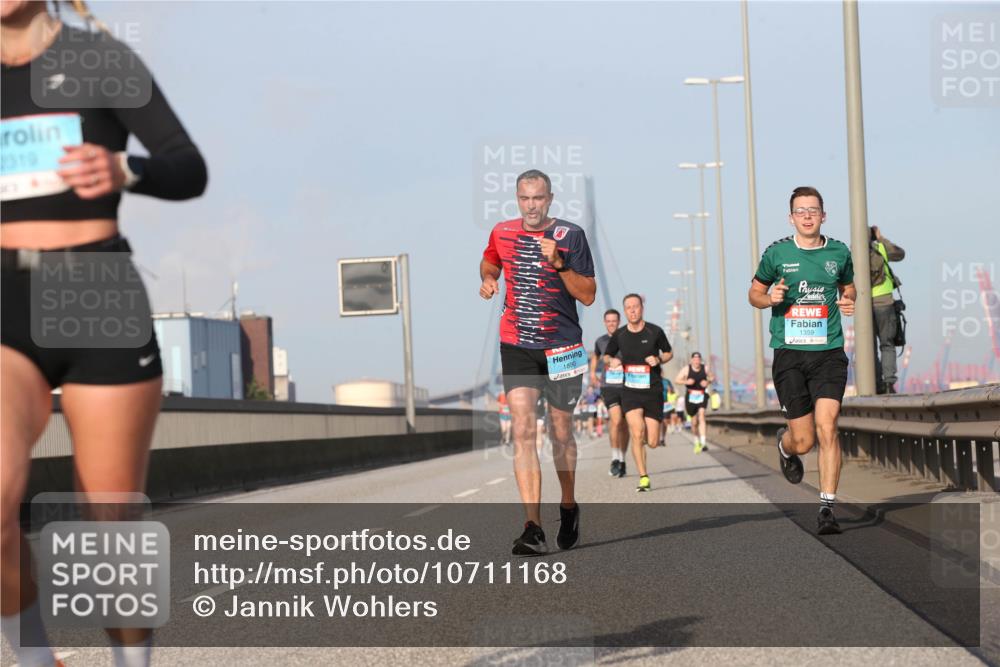 03.10.2026 - Köhlbrandbrückenlauf Jannik Wohlers http://msf.ph/oto/10711168 03.10.2026 09:46:10 Position 3 2319, 1890, 1359 meine-sportfotos.de