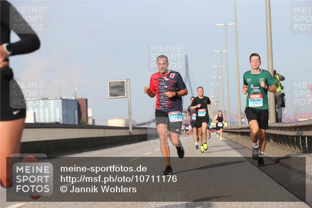 03.10.2026 - Köhlbrandbrückenlauf Jannik Wohlers http://msf.ph/oto/10711176 03.10.2026 09:46:10 Position 3  meine-sportfotos.de