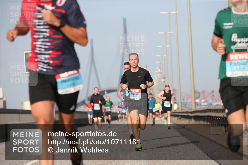 03.10.2026 - Köhlbrandbrückenlauf Jannik Wohlers http://msf.ph/oto/10711181 03.10.2026 09:46:12 Position 3 2151 meine-sportfotos.de