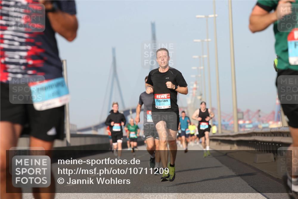 03.10.2026 - Köhlbrandbrückenlauf Jannik Wohlers http://msf.ph/oto/10711209 03.10.2026 09:46:12 Position 3 2151 meine-sportfotos.de