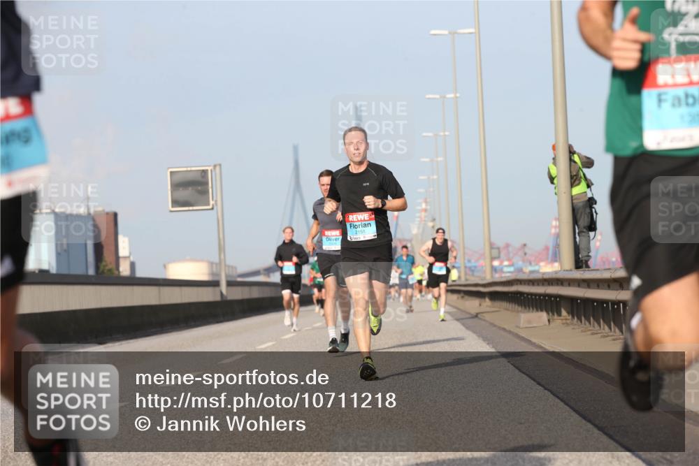 03.10.2026 - Köhlbrandbrückenlauf Jannik Wohlers http://msf.ph/oto/10711218 03.10.2026 09:46:13 Position 3 2151 meine-sportfotos.de
