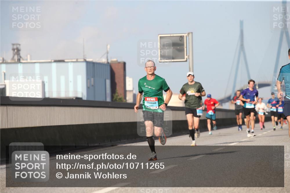 03.10.2026 - Köhlbrandbrückenlauf Jannik Wohlers http://msf.ph/oto/10711265 03.10.2026 09:46:24 Position 3 1054 meine-sportfotos.de