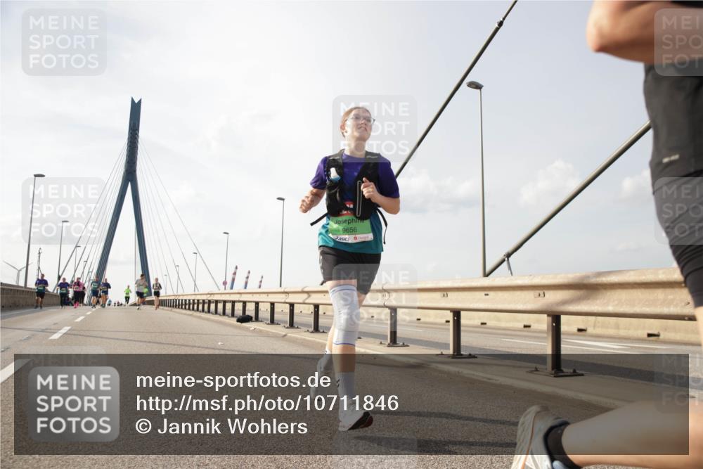 03.10.2026 - Köhlbrandbrückenlauf Jannik Wohlers http://msf.ph/oto/10711846 03.10.2026 16:07:37 Position 2 9656 meine-sportfotos.de