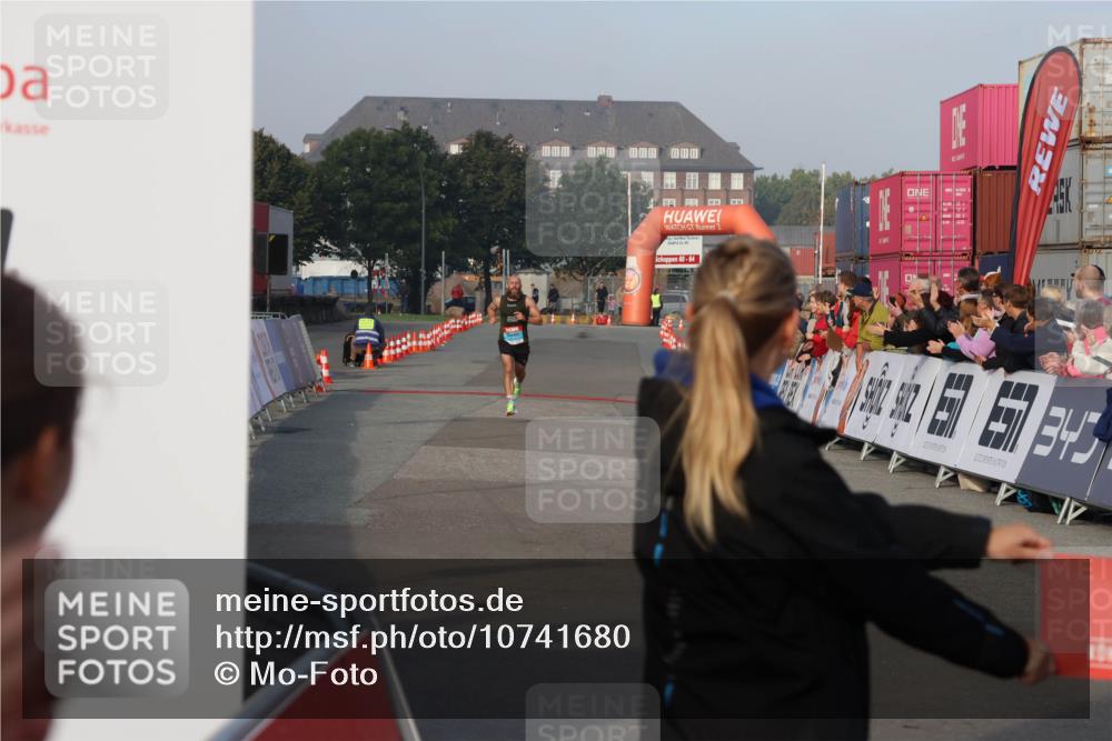03.10.2026 - Köhlbrandbrückenlauf Mo-Foto http://msf.ph/oto/10741680 03.10.2026 09:41:48 Ziel 2, 60, 64 meine-sportfotos.de